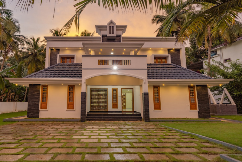 Luxury Villa